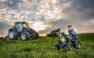 rollyFarmtrac DEUTZ Agrotron TTV Warrior, rollyTrac Lader